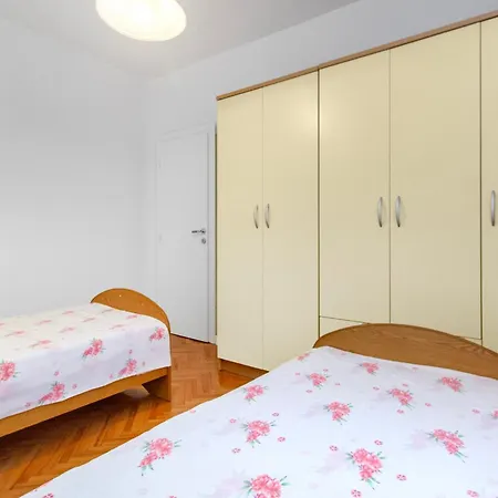 Alaga C * Tribunj (Sibenik-Knin)