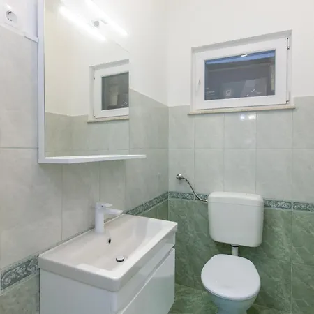 Alaga C * Tribunj (Sibenik-Knin)