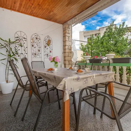 Apartment Alaga C *