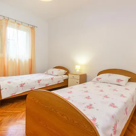 Alaga C Apartment *